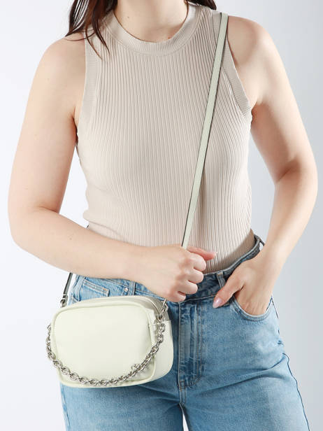Sac BandouliÃ¨re Monochain Polyester RecyclÃ© Calvin klein jeans Beige monochain K611949 vue secondaire 1